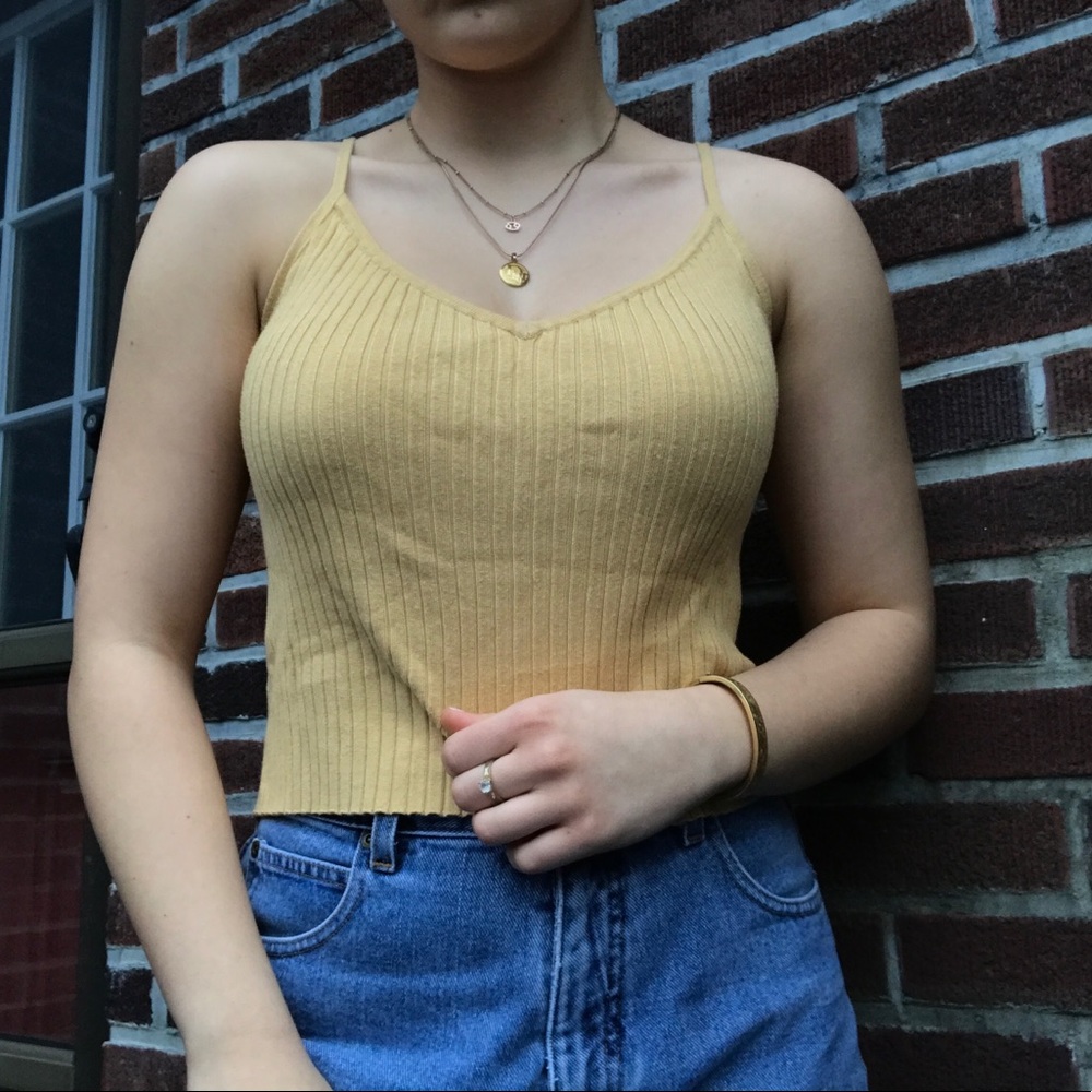 Trendy yellow tank top